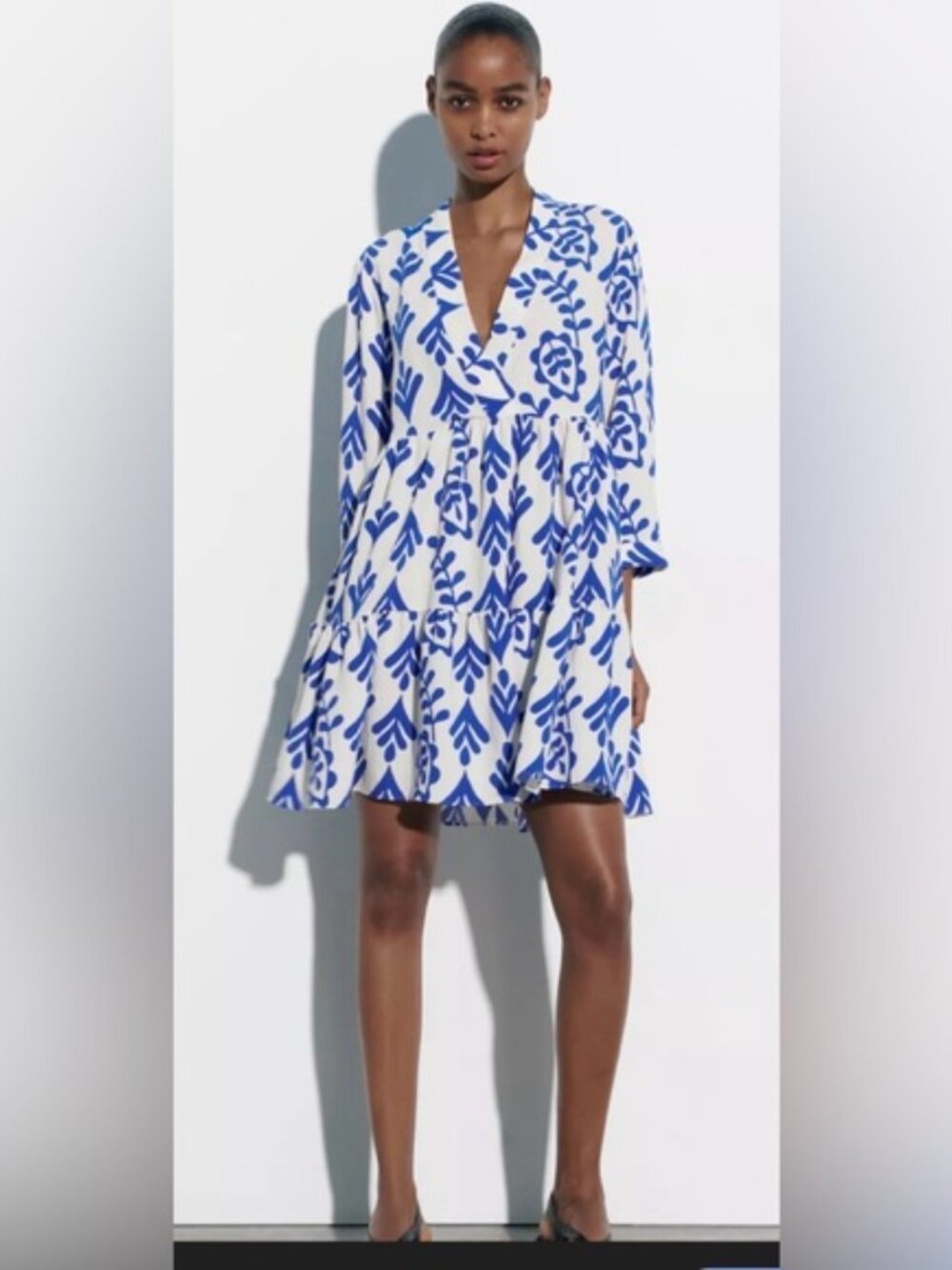 LIKE NEW! Zara "The Carrie" V-Neck Tiered Skirt Babydoll Dress Size Small